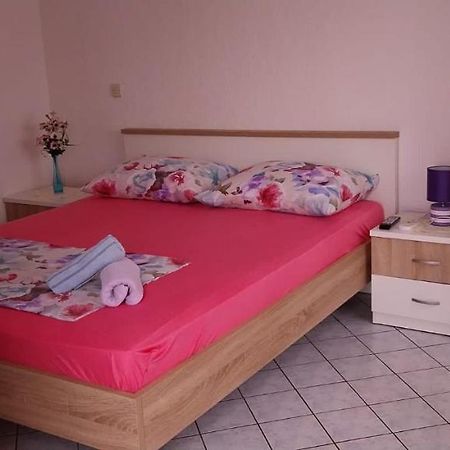 Studio Apartmani Ravlic Макарска Экстерьер фото