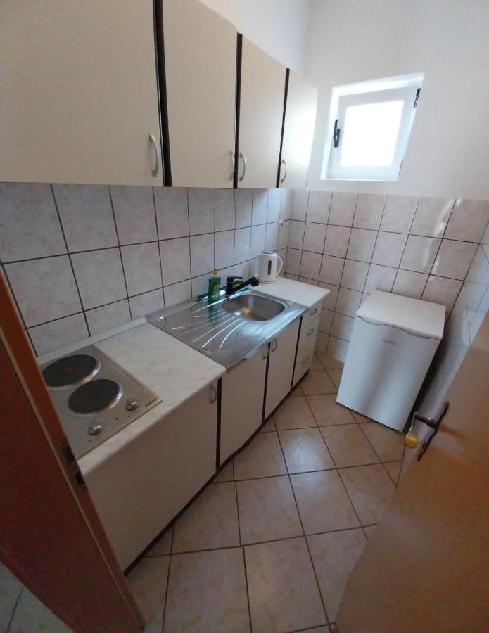 Studio Apartmani Ravlic Макарска Экстерьер фото