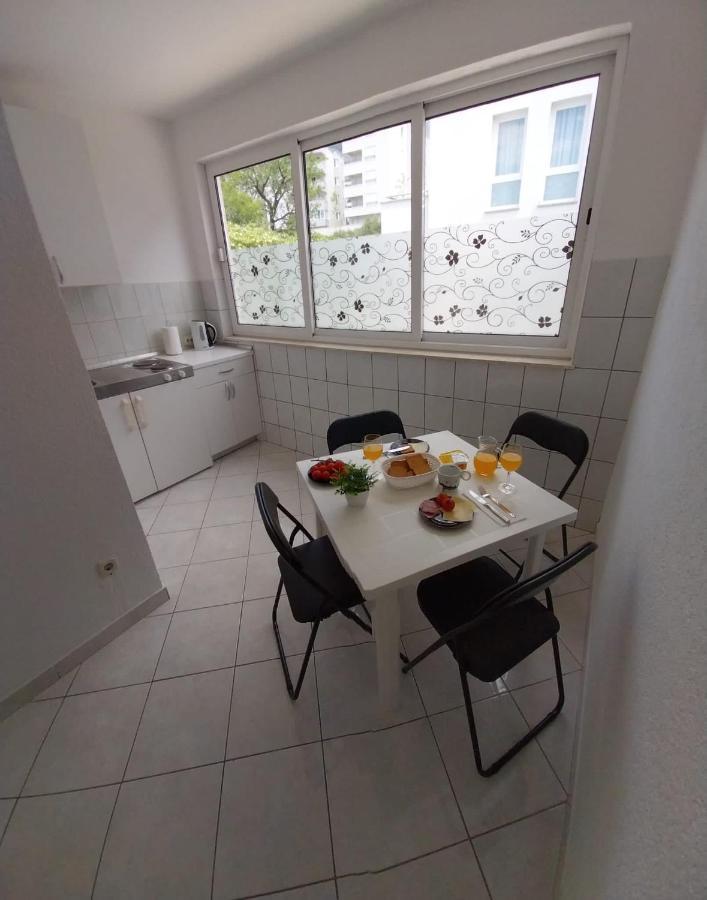 Studio Apartmani Ravlic Макарска Экстерьер фото