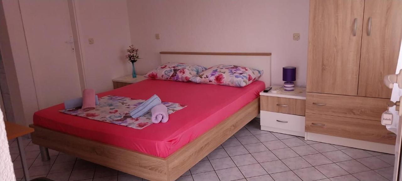 Studio Apartmani Ravlic Макарска Экстерьер фото